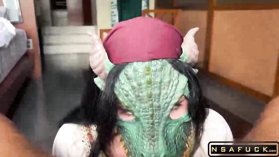 The Lusty Argonian Maid TES Cosplay Pussy