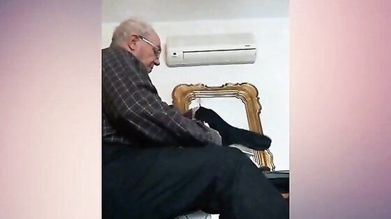 69 yo man from Italy