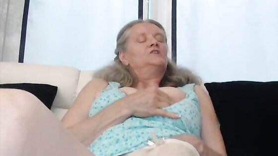 Hungarian Granny Aliz Fucked